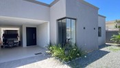 CASA COM PISCINA 04 VAGAS GARAGEM