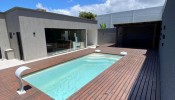 CASA COM PISCINA 04 VAGAS GARAGEM